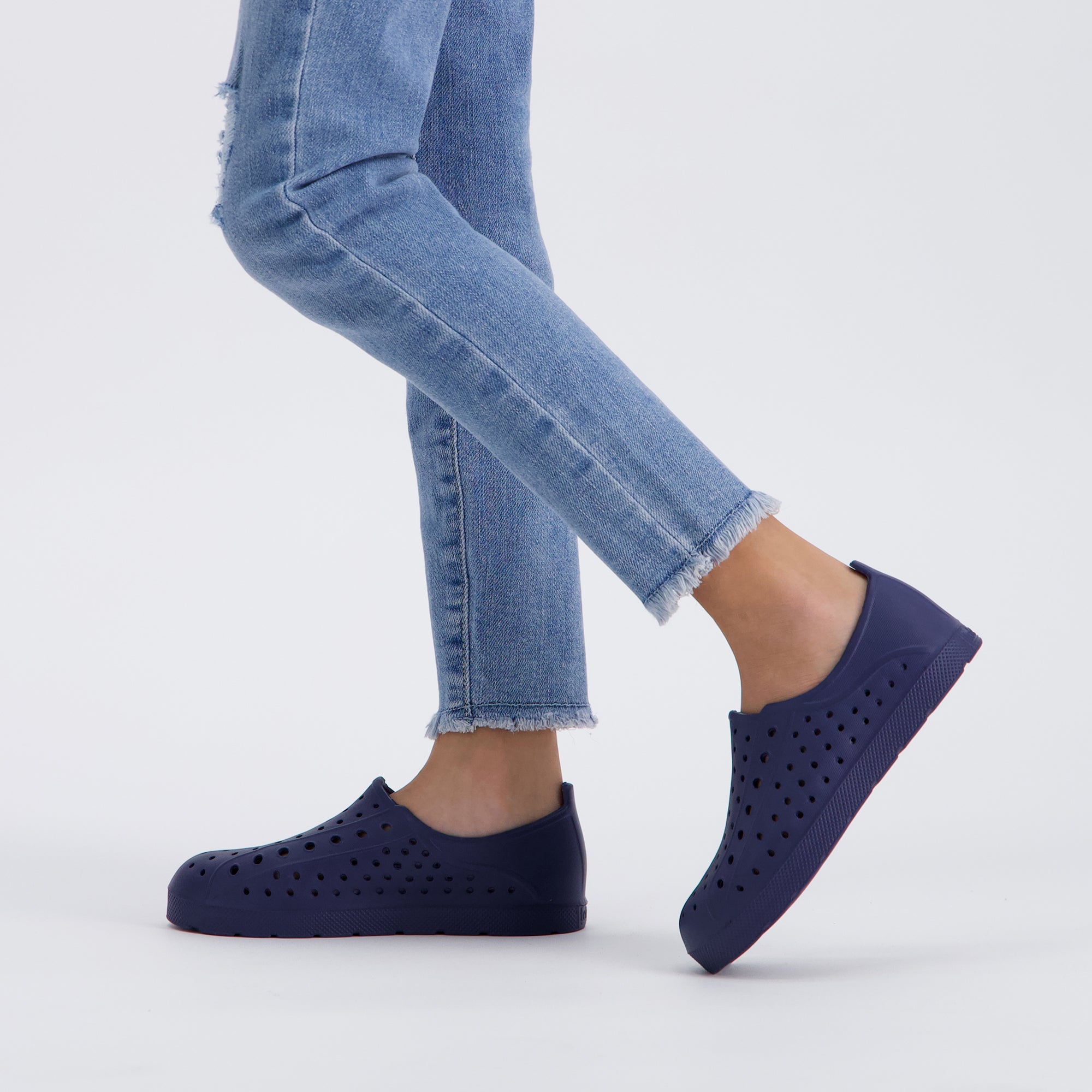 Kids Eyelet Sneaker - Image 16